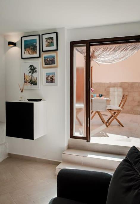 Compleet En Modern Appartement In Het Authentieke Stadshart Ла-Віла-Джойоза Екстер'єр фото